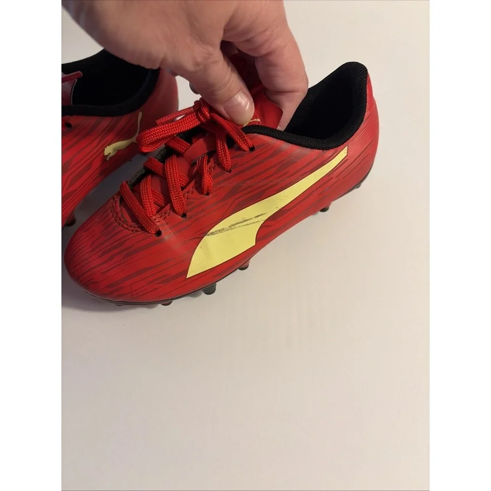 PUMA Boy's Red Rapido III FG/AG Soccer Cleats Size 12C